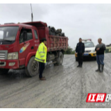 龙山：公路部门强化源头管理 严控超限超载