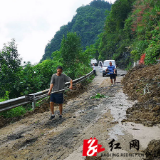 保靖：暴雨险情不退缩 尽职履责显担当