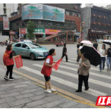 凤凰：“增颜值”“提气质”红马甲为文明城市增添新底色