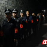 泸溪浦市镇义务治安巡逻队：一缕红袖卫古镇