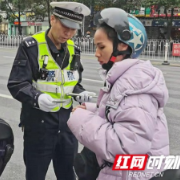 吉首交警整治交通乱象 倡导文明出行