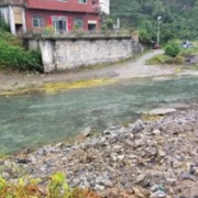 湘西经开区开展河道清理 维护河道通畅