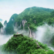 神秘湘西·走个春丨矮寨不止有奇观，还有你的浪漫