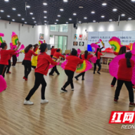 凤凰：开展庆祝建党100周年“社会主义核心价值观”广场舞培训