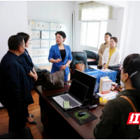 保靖县委书记履新第一站：走访调研宣传部门