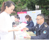 凤凰县开展化妆品安全科普宣传周活动
