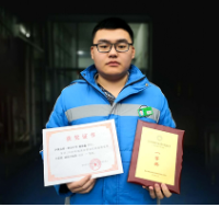 泸溪融媒丨从“木工匠”到“大国小匠” 湘西男孩杨泳鑫上榜《人民日报》