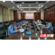 省驻点第十四组副组长蔡国强到龙山公安开展督导检查