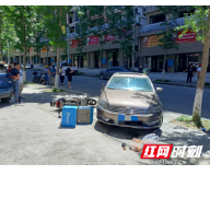 无证驾驶撞车后忘拉手刹 保靖公安处理一起交通事故