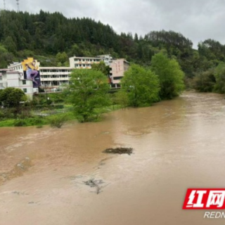 吉首市普降大到暴雨 紧急转移群众219人