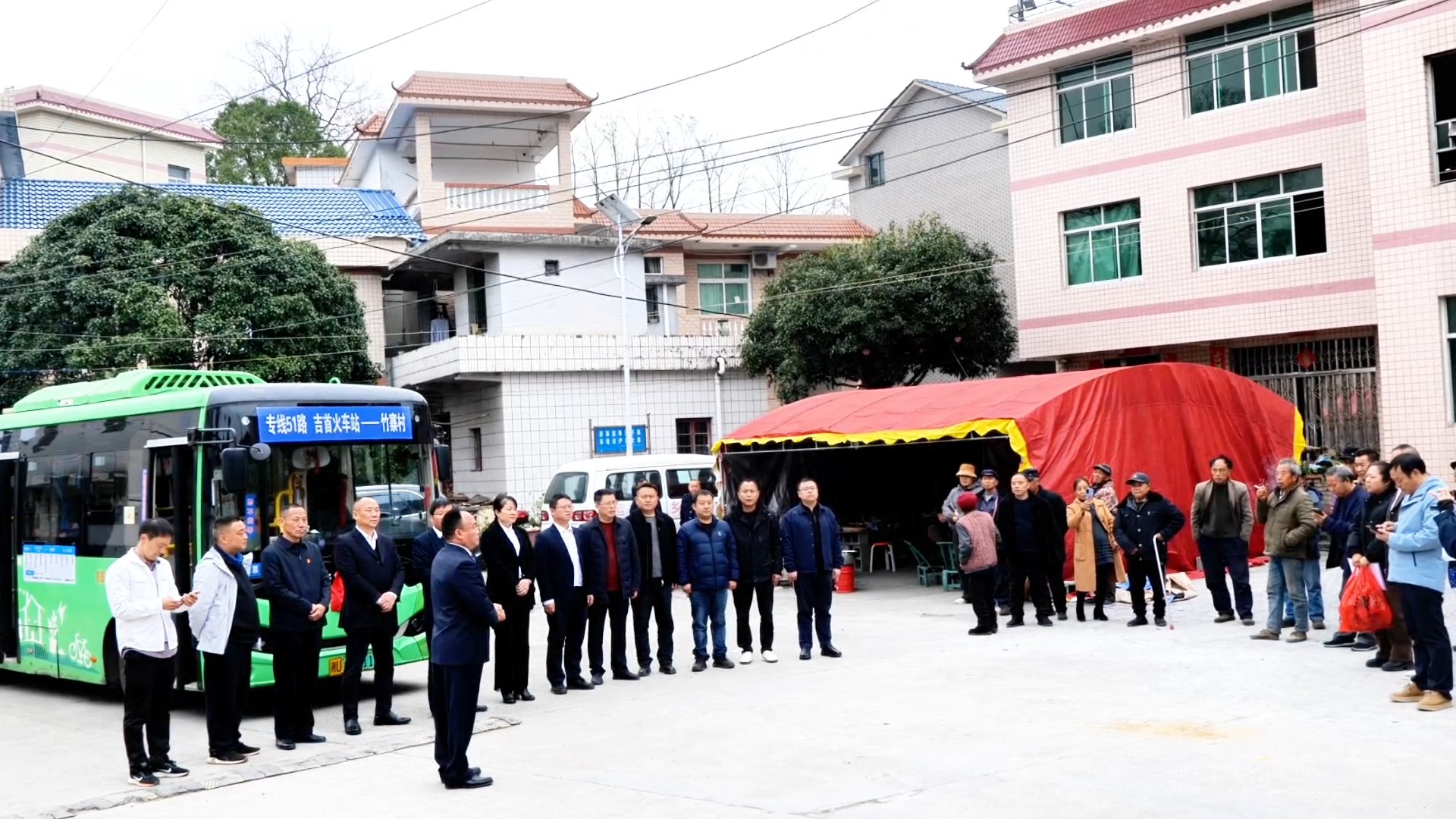 吉首这两个苗寨开通了公交车