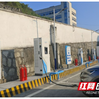 中国石化湘西石油分公司首批重卡充电站投营