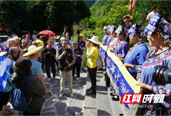 全球300余位摄影师用镜头定格德夯大峡谷之美