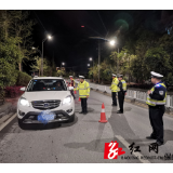 保靖交警持续开展周末夜查统一行动严查酒驾醉驾