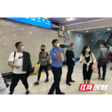 组图丨黔张常龙山北站助力学生顺利返校