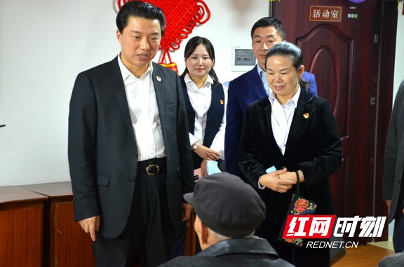 廖良辉赴湘西州福利院州慈爱园调研