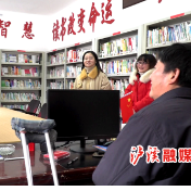 钟克文到泸溪县走访慰问道德模范向民志