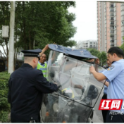 龙山公安持续开展道路交通违法行为集中整治