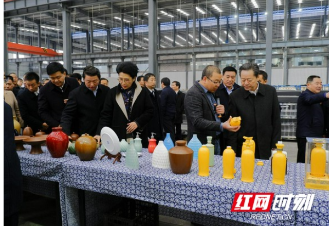 湘西州委经济工作现场推进会走进泸溪县