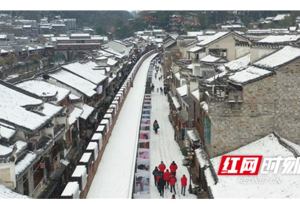 组图丨凤凰古城：立春迎春雪 银装素裹唤醒生机