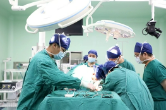 10公斤！湘雅常德医院普外科团队为一名肚大如孕的八旬老汉成功“拆弹”
