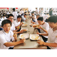 常德市第七中学开启“食”刻助考爱心活动