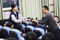 二十四载乡音未改，一声“好玩”满堂春风——鼎城一中校友林开亮教授回校讲学