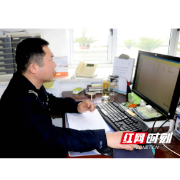 刘小满：笔耕不辍的常德交警“老黄牛”