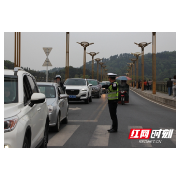 常德桃花源交警发布景区“五一”出行交通安全提示