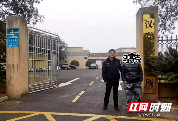 开车请持“证”上路！汉寿六旬老人无证驾驶被查