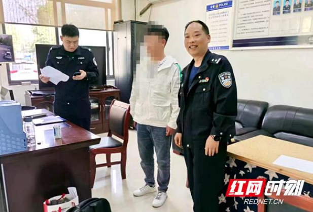 警与民的“双向奔赴”！男子酒后丢包却不知 常德民警全力寻找