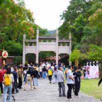 餐饮市场火爆 演出热度高涨  常德桃花源迎来国庆客流高峰