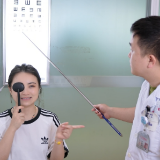 暑期“蜕变”②丨只需坚持20秒，起身告别近视眼镜