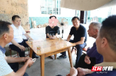 湖南文理学院党委书记刘宇文带队走访慰问家庭经济困难学生