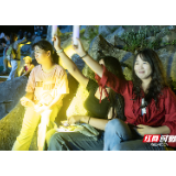 湖南石门：在1200米的草场市集 奏响山歌与青春的合鸣