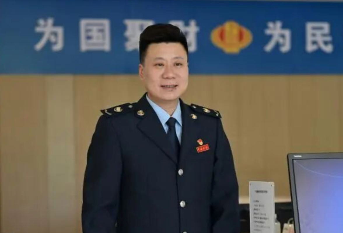 主力军风采·走进湖南税务 | 严国凯：惠税护航“益”路行}