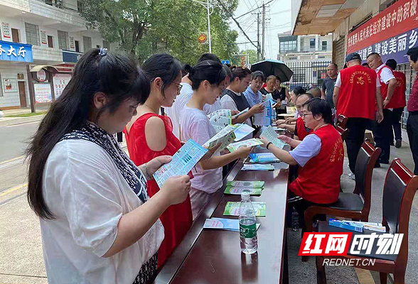 珍爱方寸土地！常德市武陵区自然资源局开展第31个“全国土地日”宣传活动