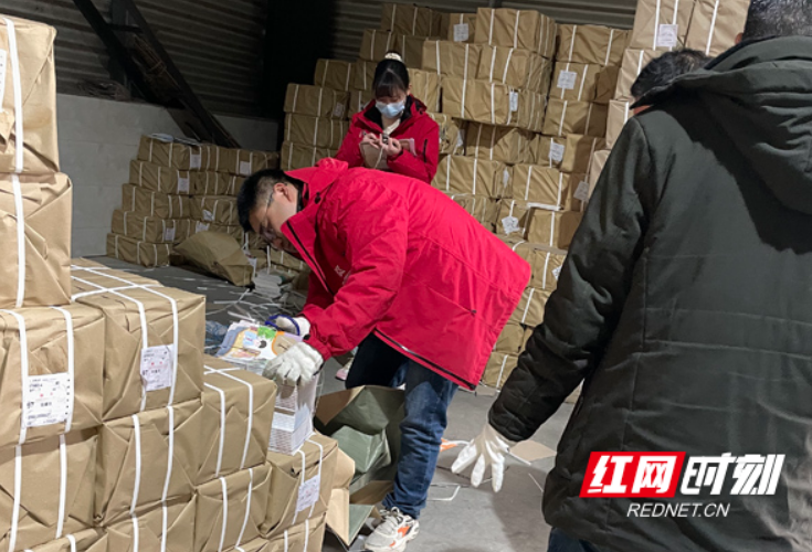 课前到书，人手一册！常德市新华书店全力以赴做好2023年春季教材教辅发放工作