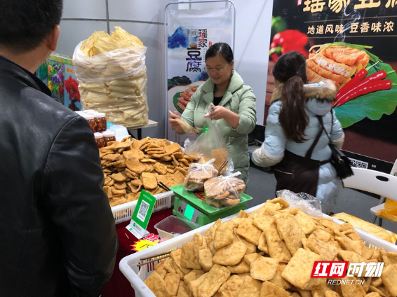 苏仙区：豆腐“点”亮脱贫路 “挤”进旅游圈