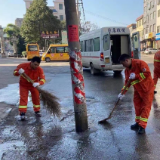 嘉禾应急救援中队紧急出动 及时消除城区路面结冰重大安全隐患