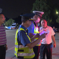 资兴市开展货车超限超载夜间专项整治联合行动