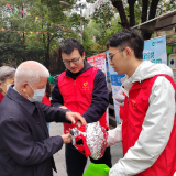 让青春在奋斗中绽放