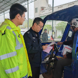 桂阳交警深入乡镇开展摩托车牌证办理