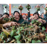 组图 | 临武县：粽香迎端午 巧手寄初心