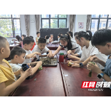 嘉禾县：解锁传承新姿势 萌娃变身“小中医”