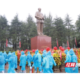 春雨润韶峰 红心承薪火 汝城职中高一千名学子赴韶山开展红色研学之旅