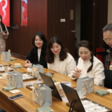 长沙银行郴州分行举办“巧手串珠·‘郴’心如意”三八女神节主题活动