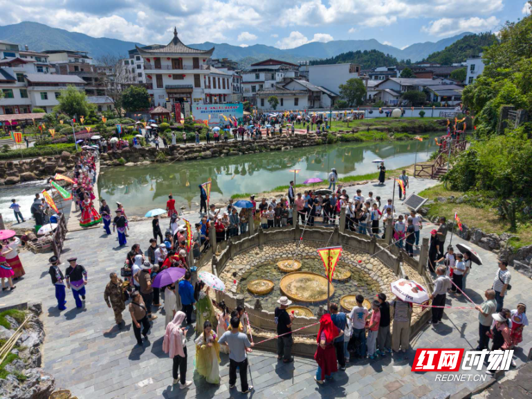 温泉煮蛋香火龙舞 汝城三月三畲乡盛宴