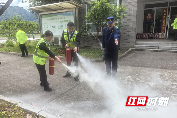郴州高速全方位织密出行安全防护网