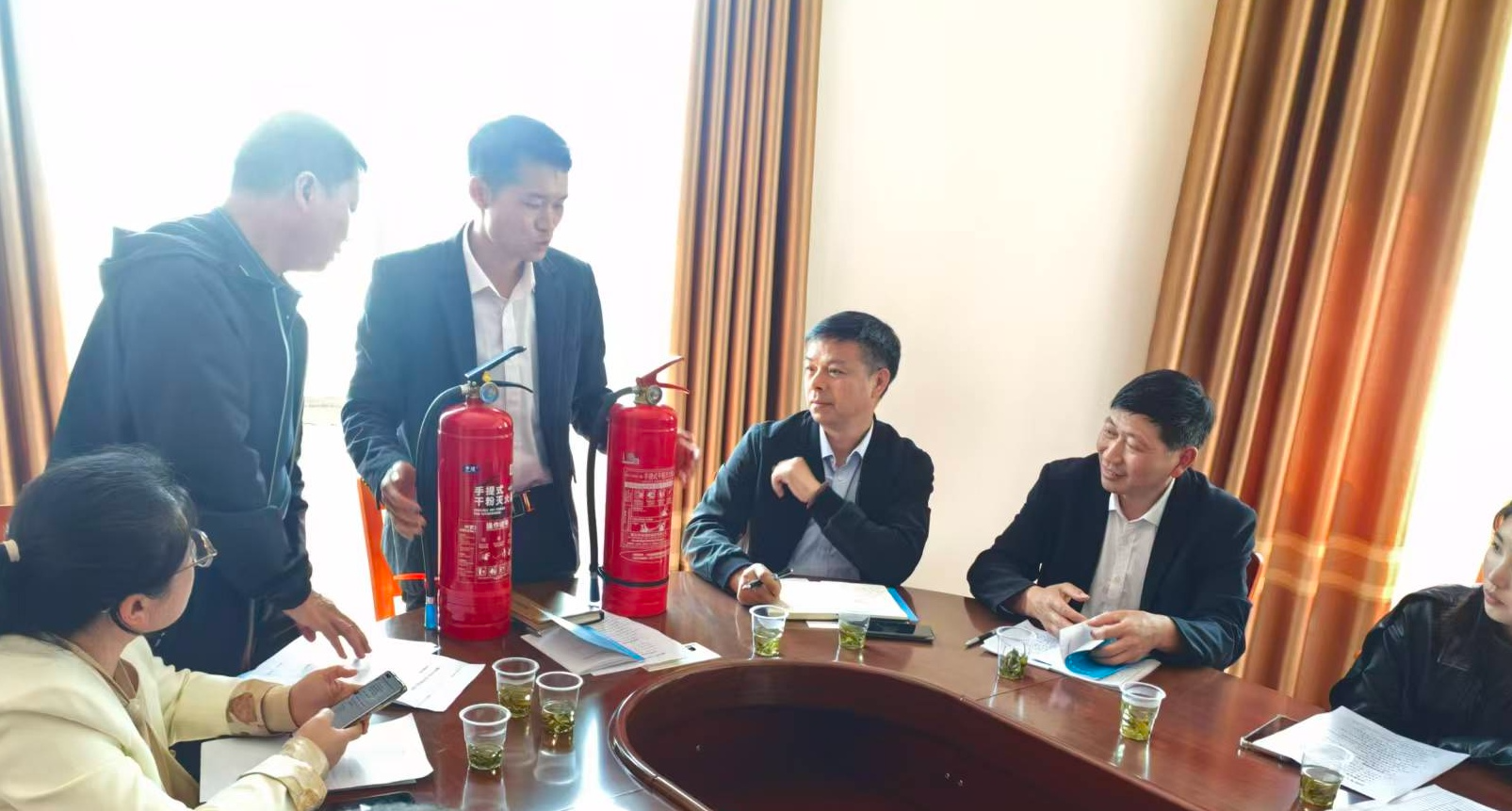 资兴民政：安全检查为养老机构撑起“平安伞”